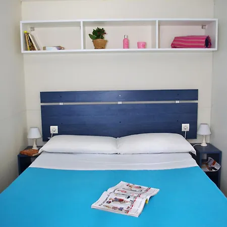 Happy Camp Mobile Homes In Balatontourist Füred Camping&bungalows