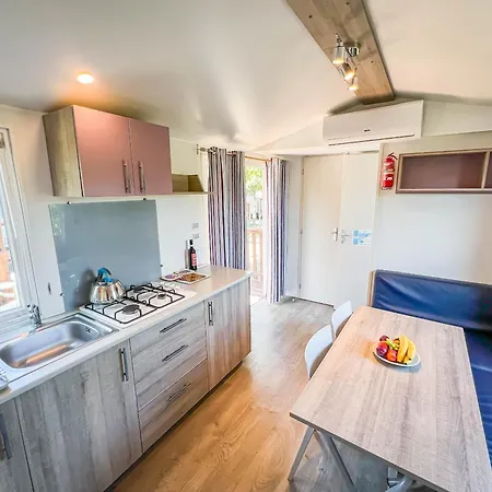 Happy Camp Mobile Homes In Balatontourist Fuered &