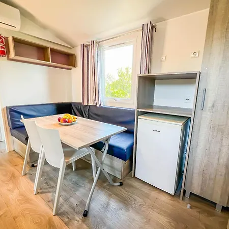 Campsite Happy Camp Mobile Homes In Balatontourist Fuered &