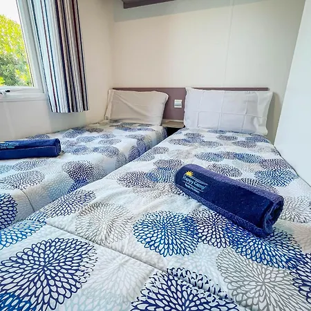 Happy Camp Mobile Homes In Balatontourist Fuered &