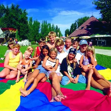 Kamp alanı Happy Camp Mobile Homes In Balatontourist Fuered & Balatonfüred