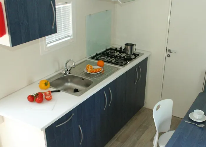 Campeggio Happy Camp Mobile Homes In Balatontourist Fuered & 2*