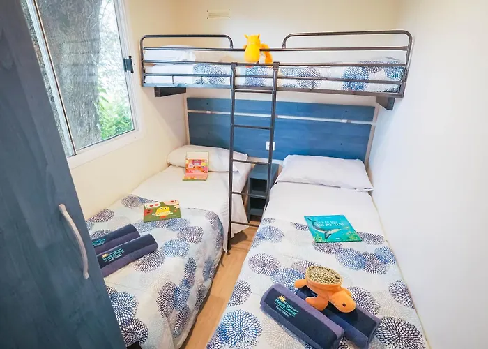 אתר קמפינג Happy Camp Mobile Homes In Balatontourist Fuered &