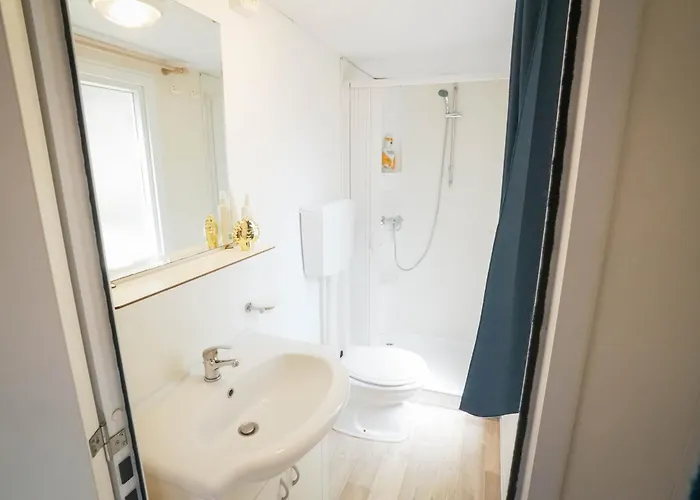 Happy Camp Mobile Homes In Balatontourist Fuered & Campsite Balatonfured