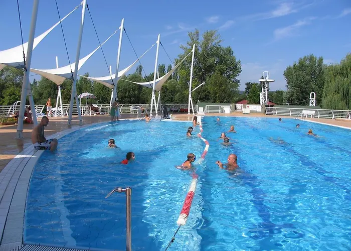 Campeggio Happy Camp Mobile Homes In Balatontourist Fuered & Balatonfüred